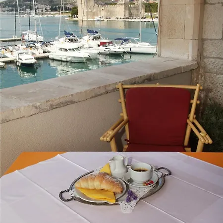 Konukevi Moretti Trogir