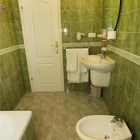 Moretti بيت ضيافة تروغير