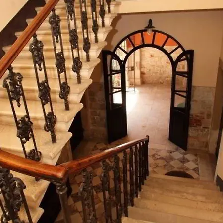 Moretti 4* تروغير